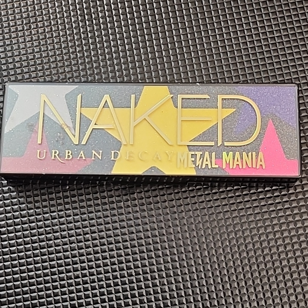 Urban Decay Naked Metal Mania Eyeshadow Palette NWOT (box)
